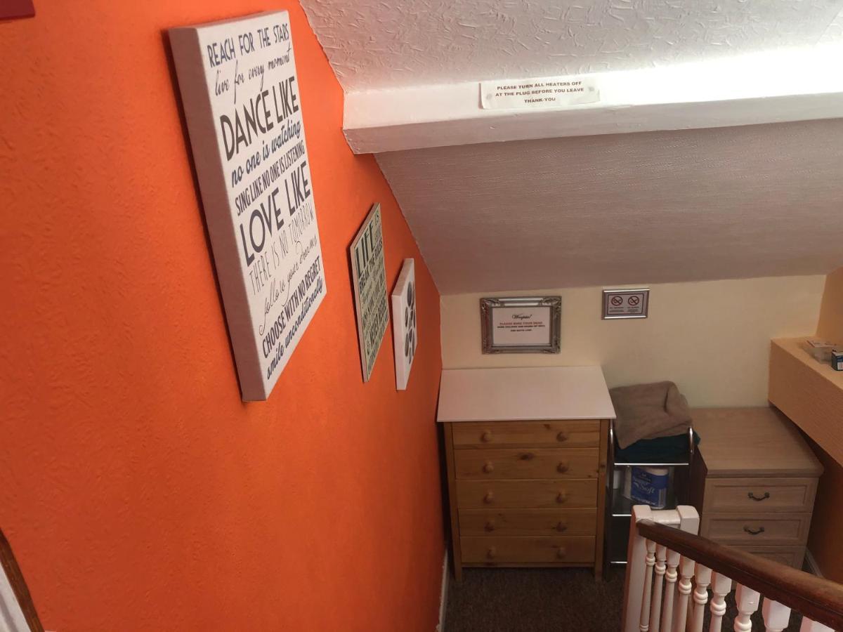 Beachcomber Guesthouse Веймут Екстер'єр фото
