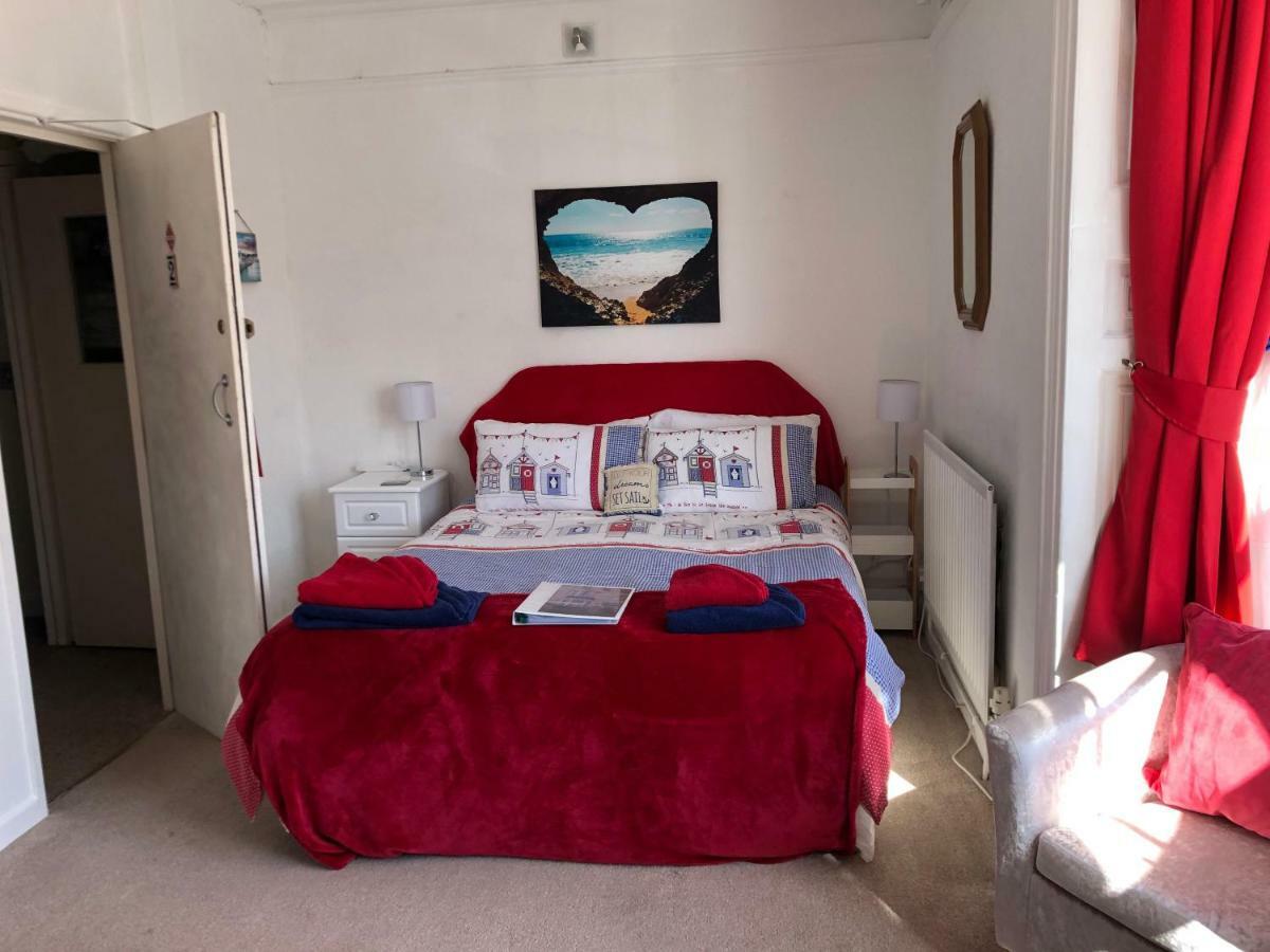 Beachcomber Guesthouse Веймут Екстер'єр фото